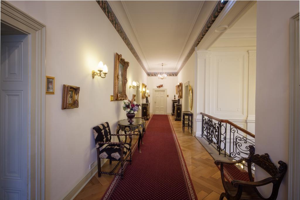 Hotel Belle Epoque